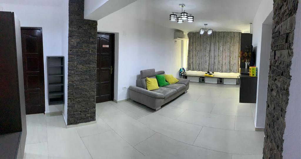 Amedeea Apartment *
